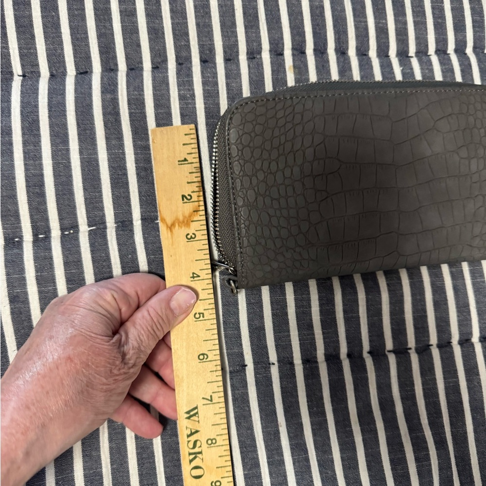 Thirty-One Gray Crocodile-Embossed Wallet
